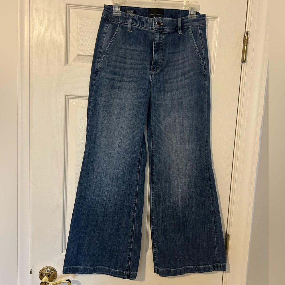 White House Black Market Women's Wide Leg Jeans - Medium Blue Wash